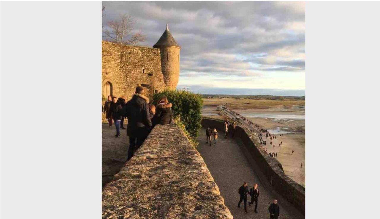Maison Familiale A 10 Min Du Mont Saint Michel Pontorson Buitenkant foto